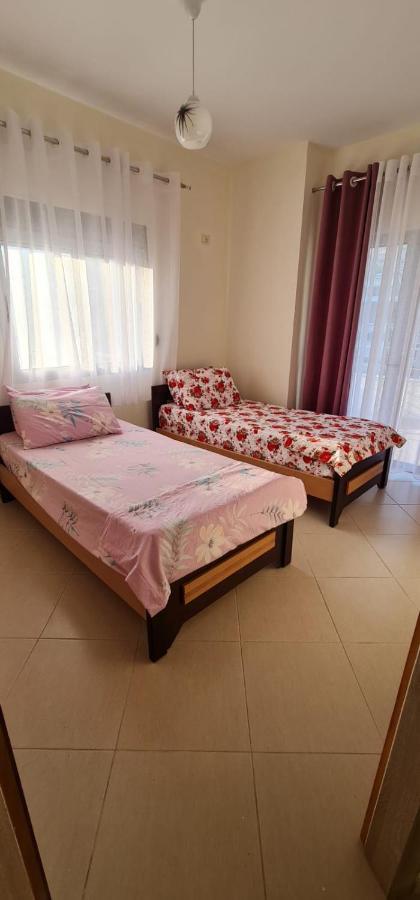 Center & 2 Bed *
